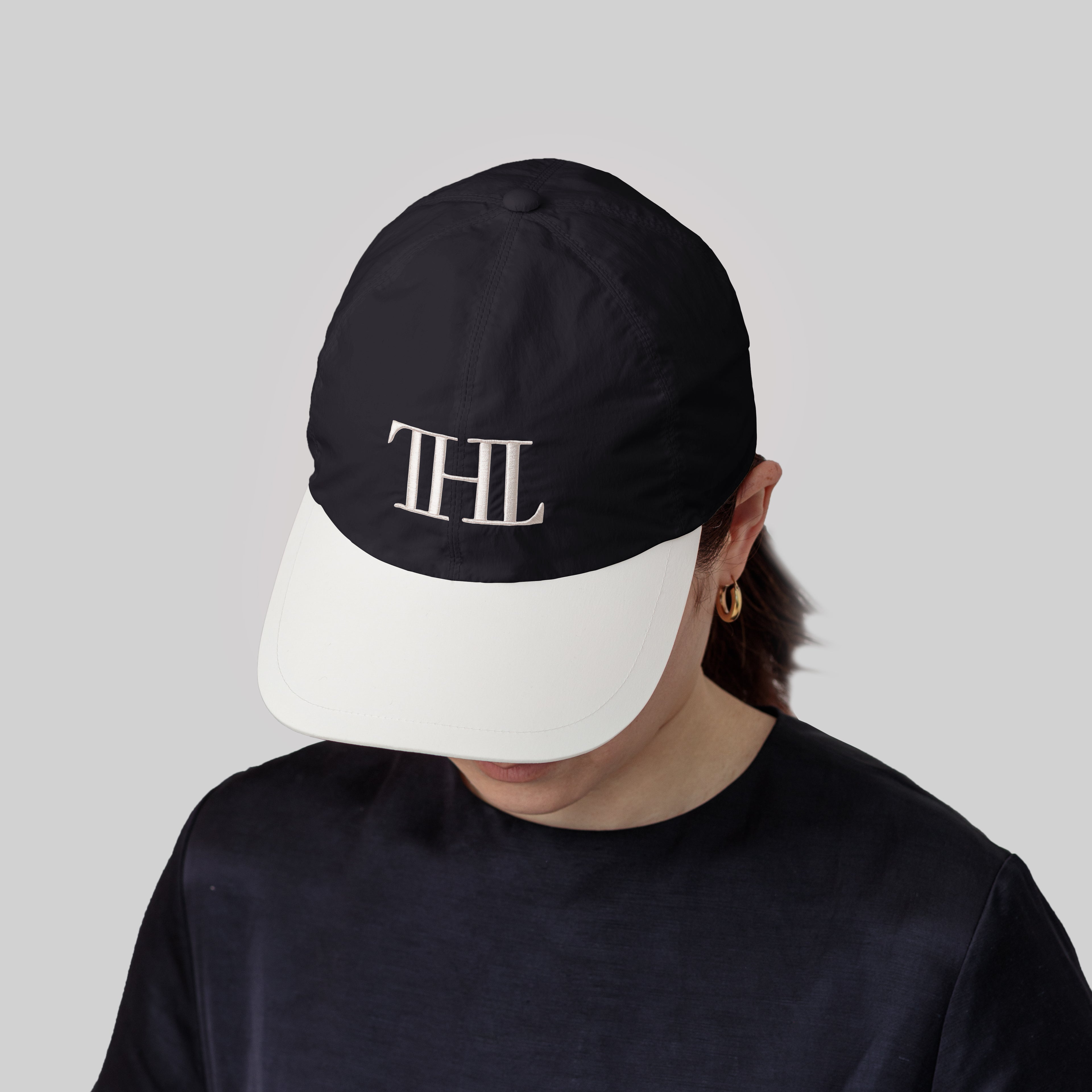 soft 'cap' black/white