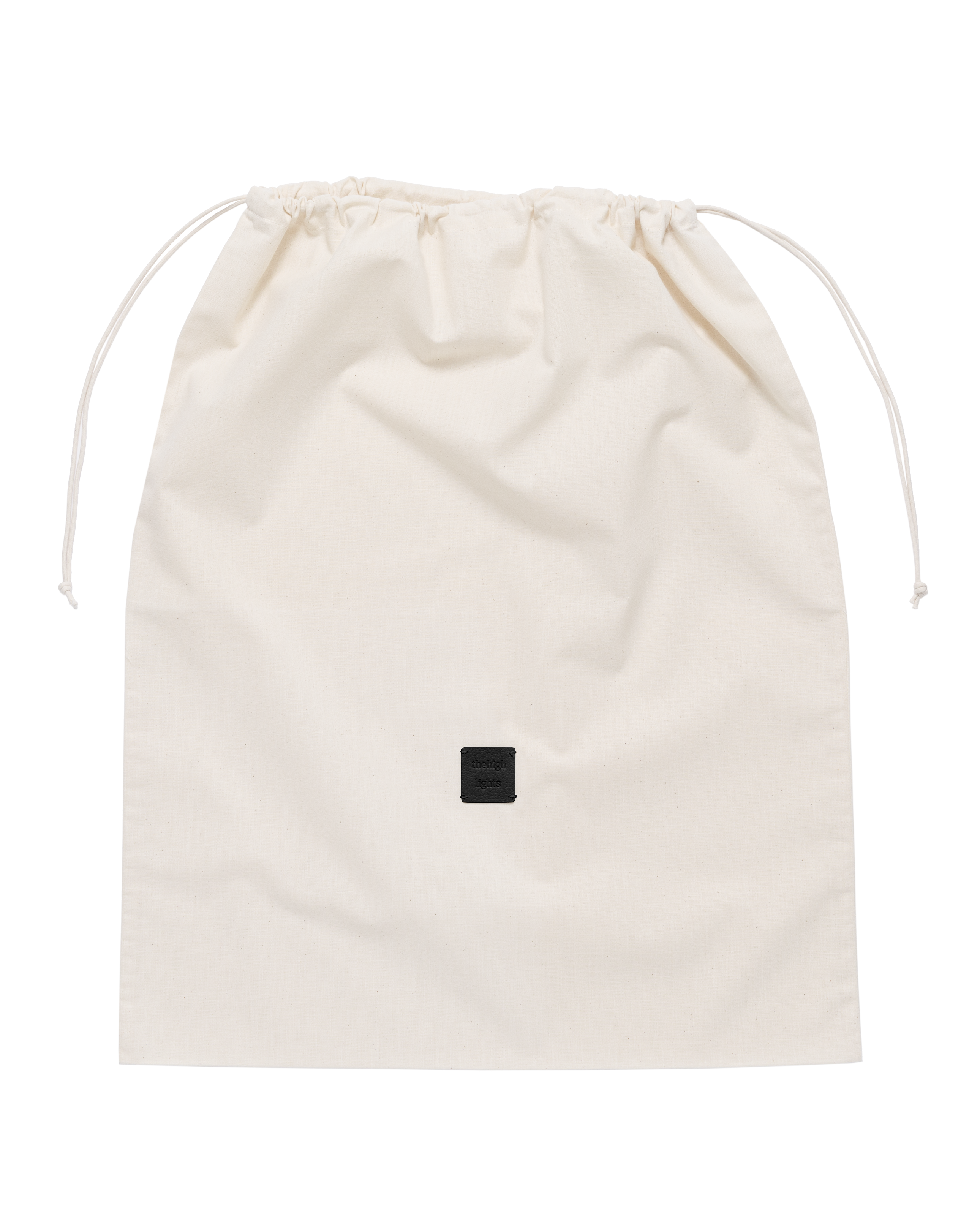 'big' more black［large］