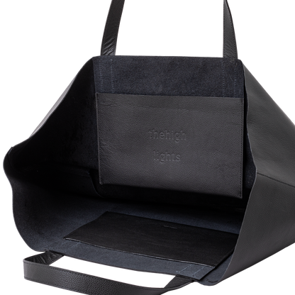 'big' more black［large］