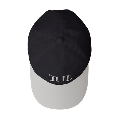 soft 'cap' black/white