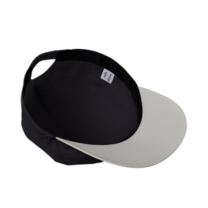 soft 'cap' black/white