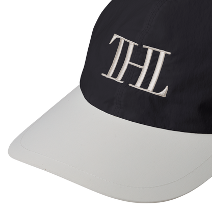 soft 'cap' black/white