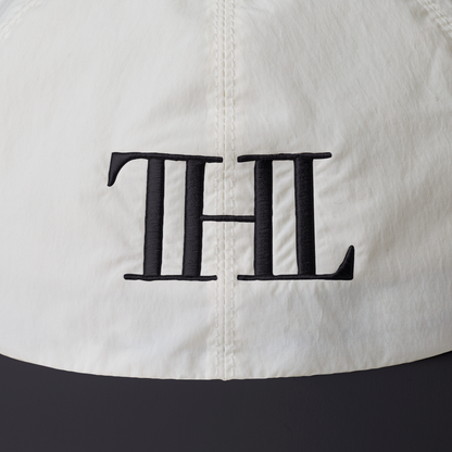soft 'cap' white/black