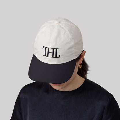 soft 'cap' white/black